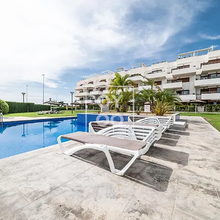 Perla Azul Groundfloor Retreat - Walk To - By Oyoostays