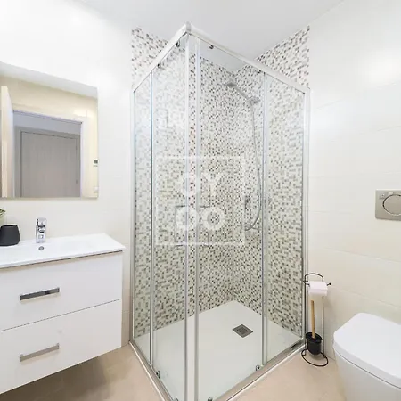 Apartamento Perla Azul Groundfloor Retreat - Walk To - By Oyoostays