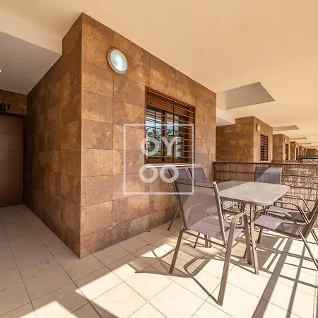 Perla Azul Groundfloor Retreat - Walk To - By Oyoostays Apartamento *