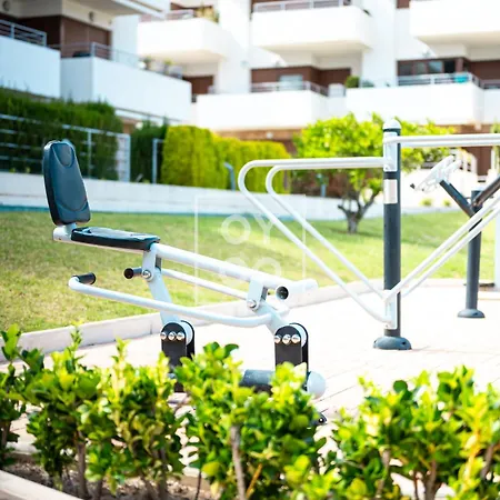 Perla Azul Groundfloor Retreat - Walk To - By Oyoostays Apartamento *
